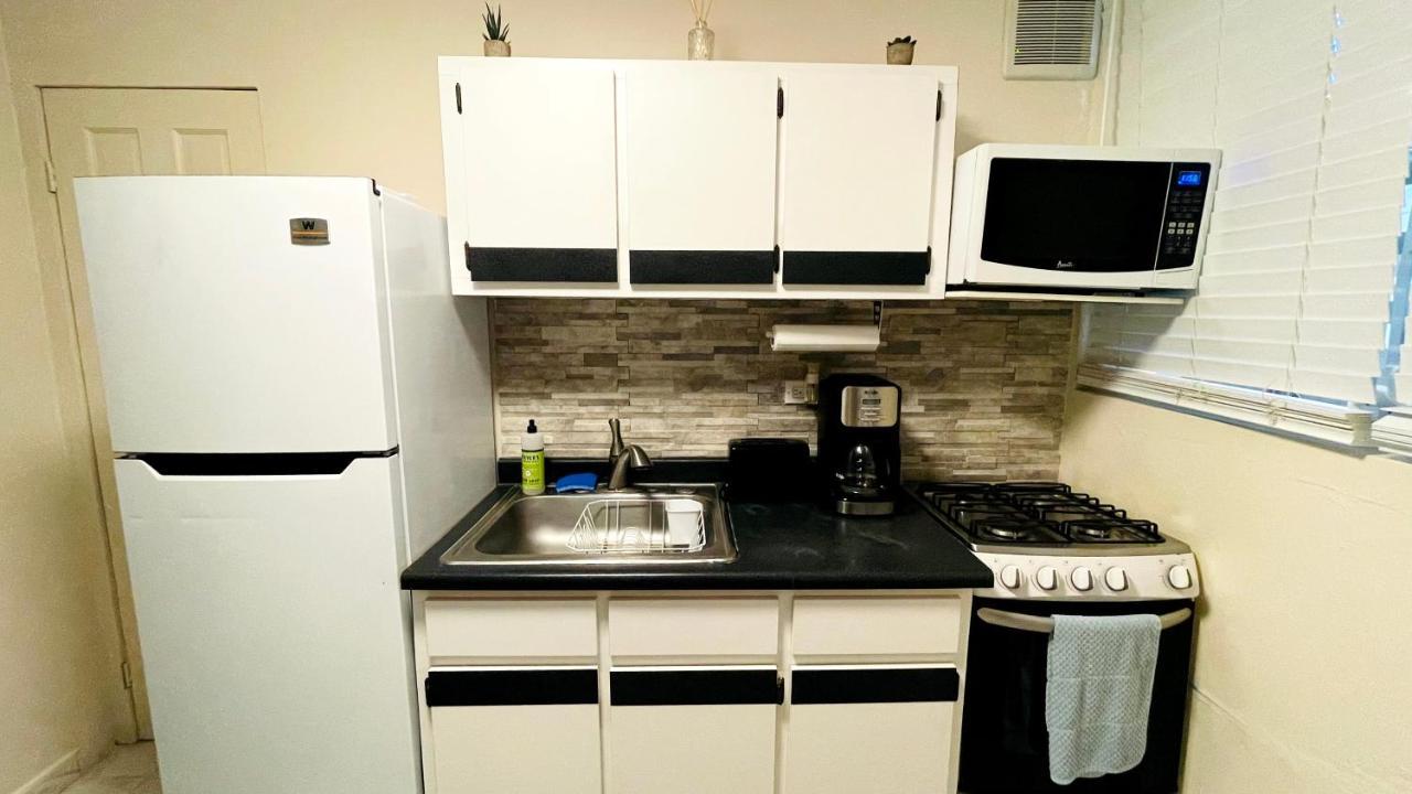Homey Escape With Patio Access And Free Laundry 폰세 외부 사진