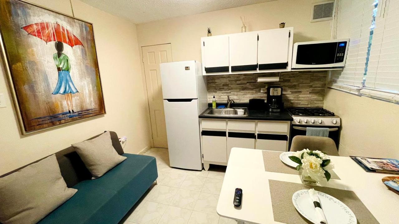 Homey Escape With Patio Access And Free Laundry 폰세 외부 사진
